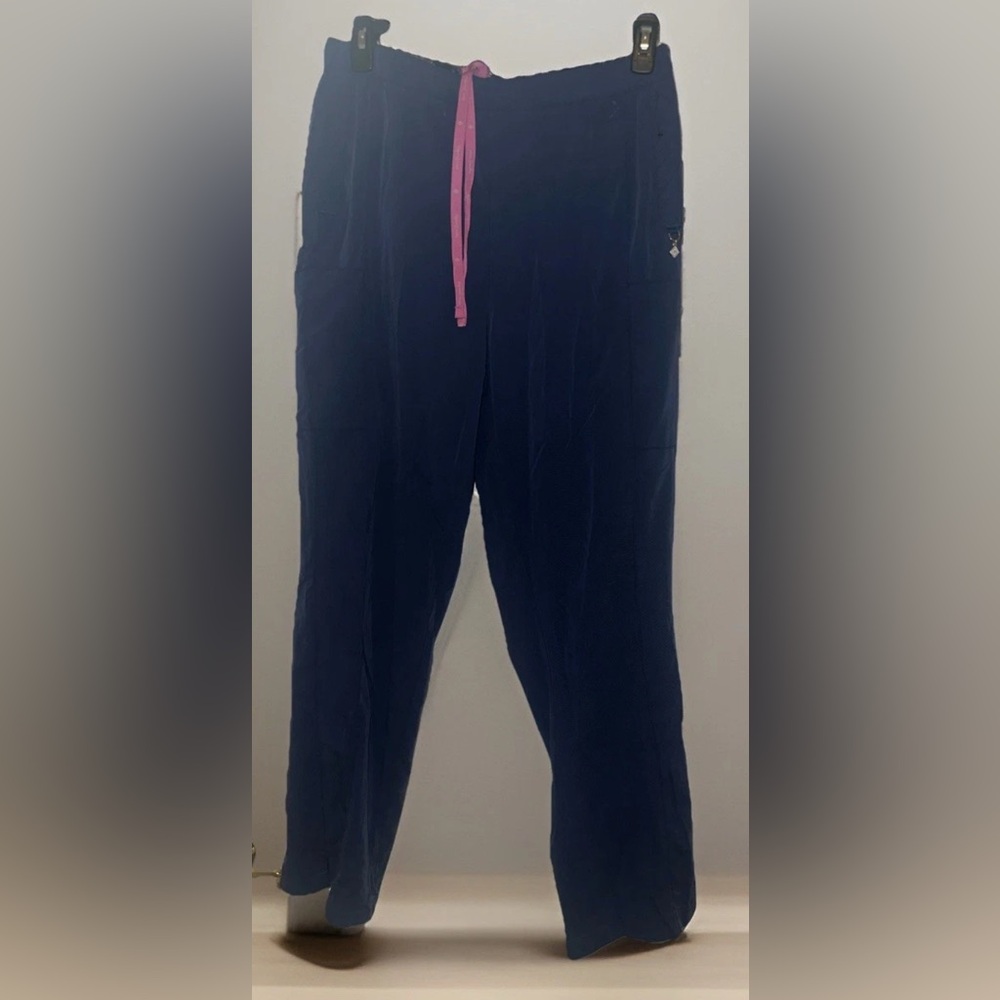 Vera Bradley women’s Scrubs Blue Pants with Pink Drawstring